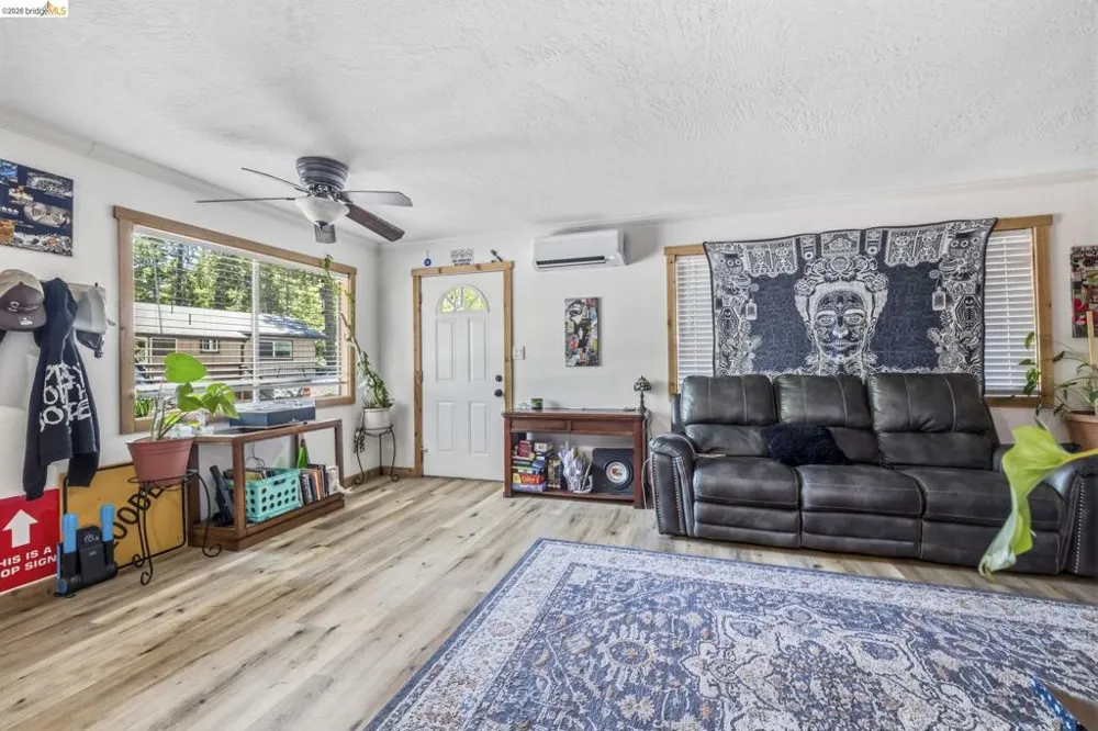 22859 Miners Avenue Twain Harte, CA 95383