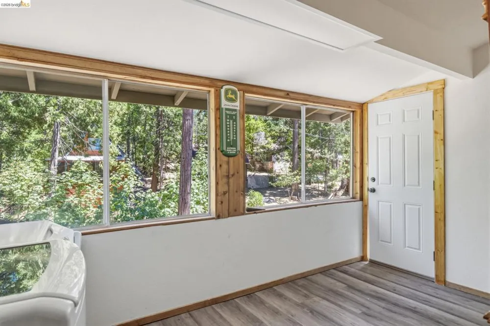 22859 Miners Avenue Twain Harte, CA 95383
