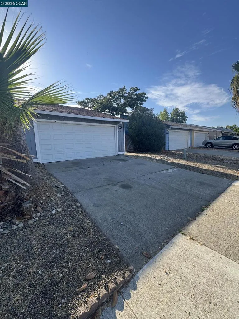 7516 Whisperwillow Dr Sacramento, CA 95828
