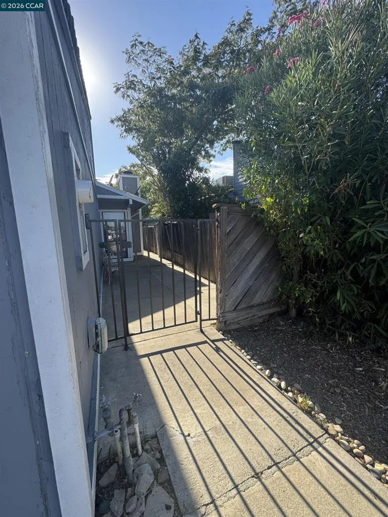 7516 Whisperwillow Dr Sacramento, CA 95828