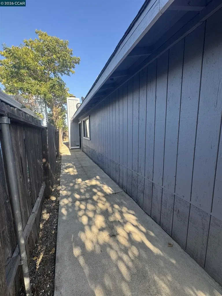 7516 Whisperwillow Dr Sacramento, CA 95828