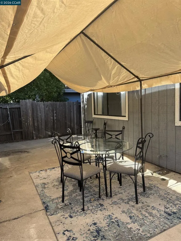 7516 Whisperwillow Dr Sacramento, CA 95828