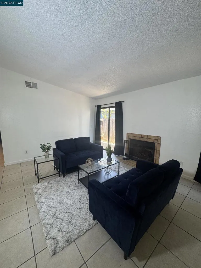 7516 Whisperwillow Dr Sacramento, CA 95828