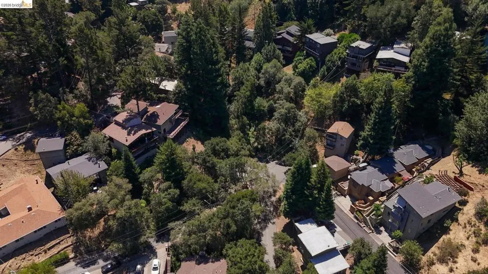 6488 Westover DR Oakland, CA 94611