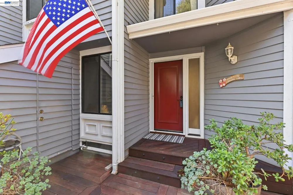 5361 Black Ave. #4 Pleasanton, CA 94566
