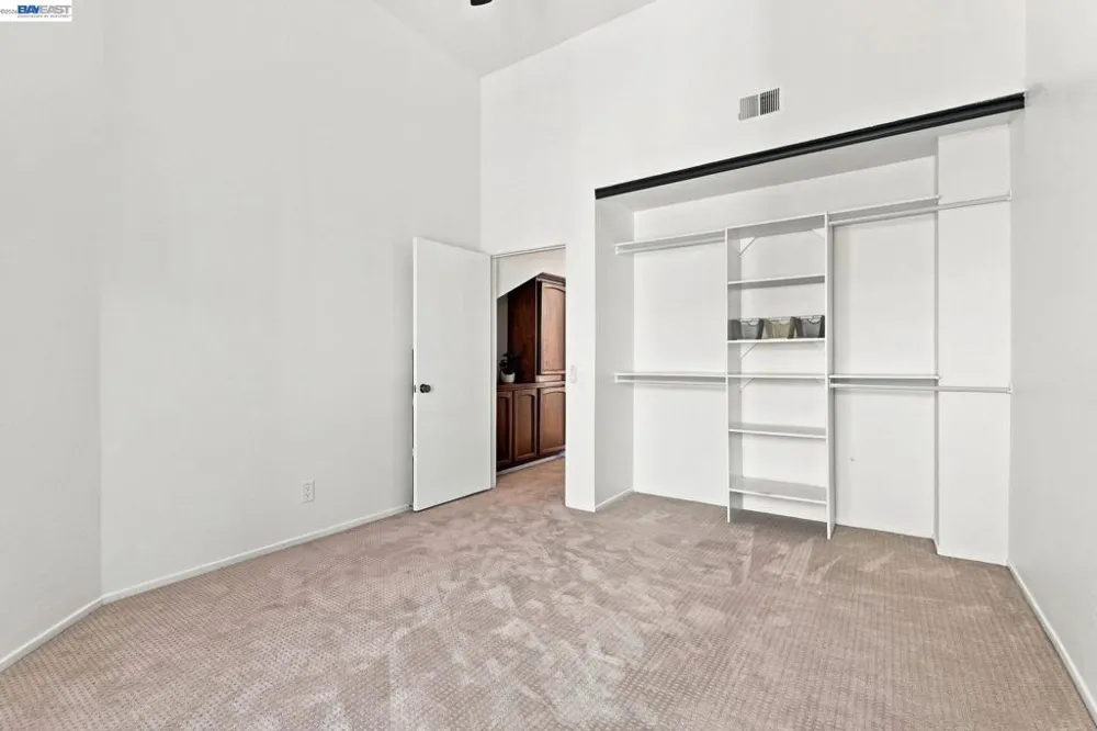 5361 Black Ave. #4 Pleasanton, CA 94566