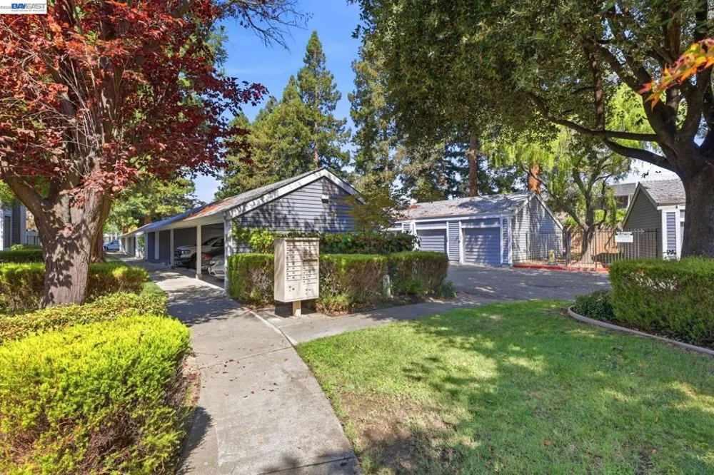 5361 Black Ave. #4 Pleasanton, CA 94566