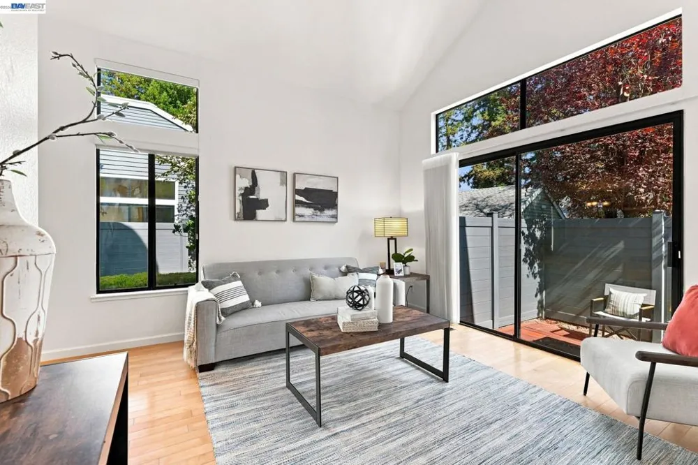 5361 Black Ave. #4 Pleasanton, CA 94566