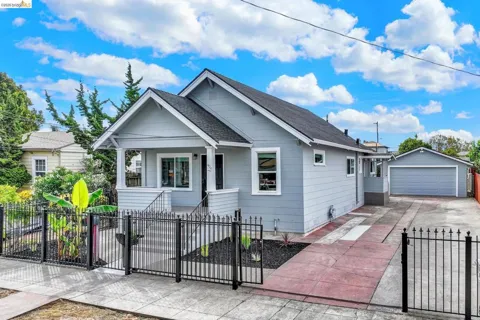 1924 Warner Ave