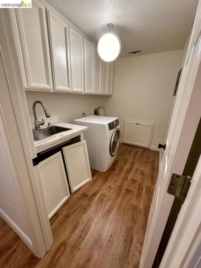 2080 Nelson RD Camino, CA 95709