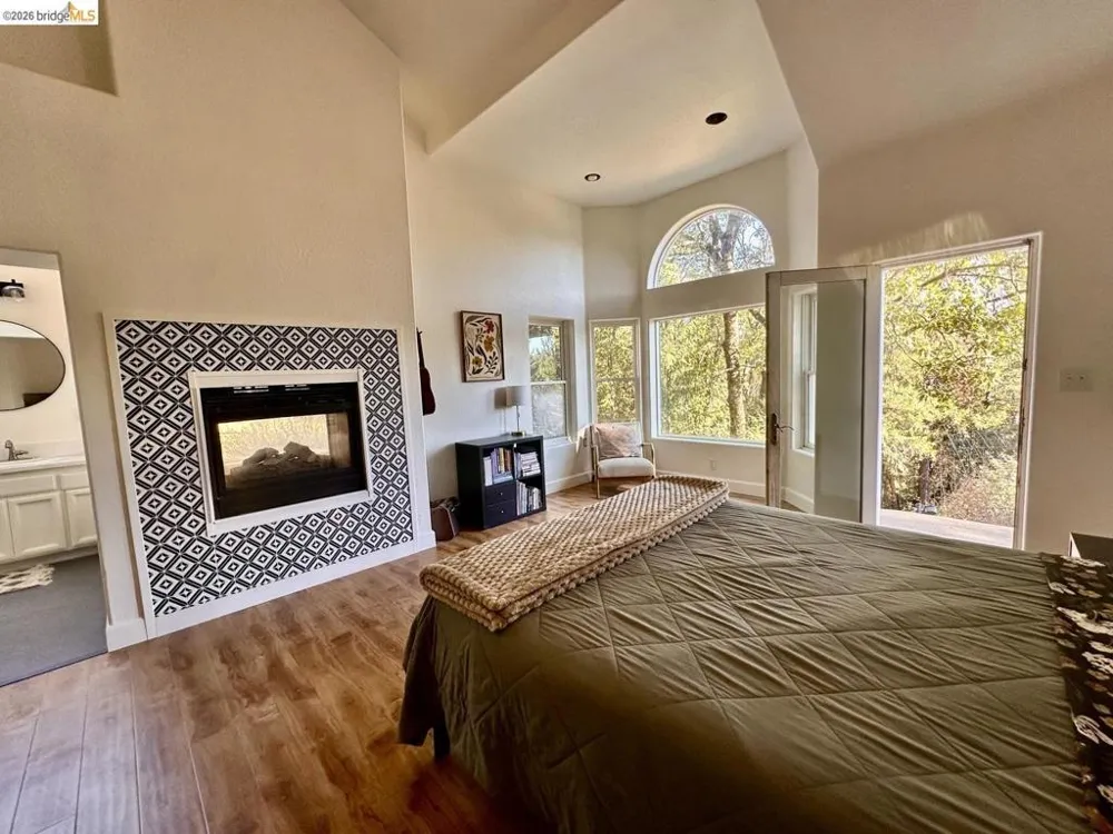 2080 Nelson RD Camino, CA 95709