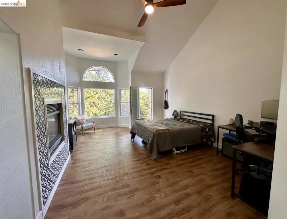 2080 Nelson RD Camino, CA 95709