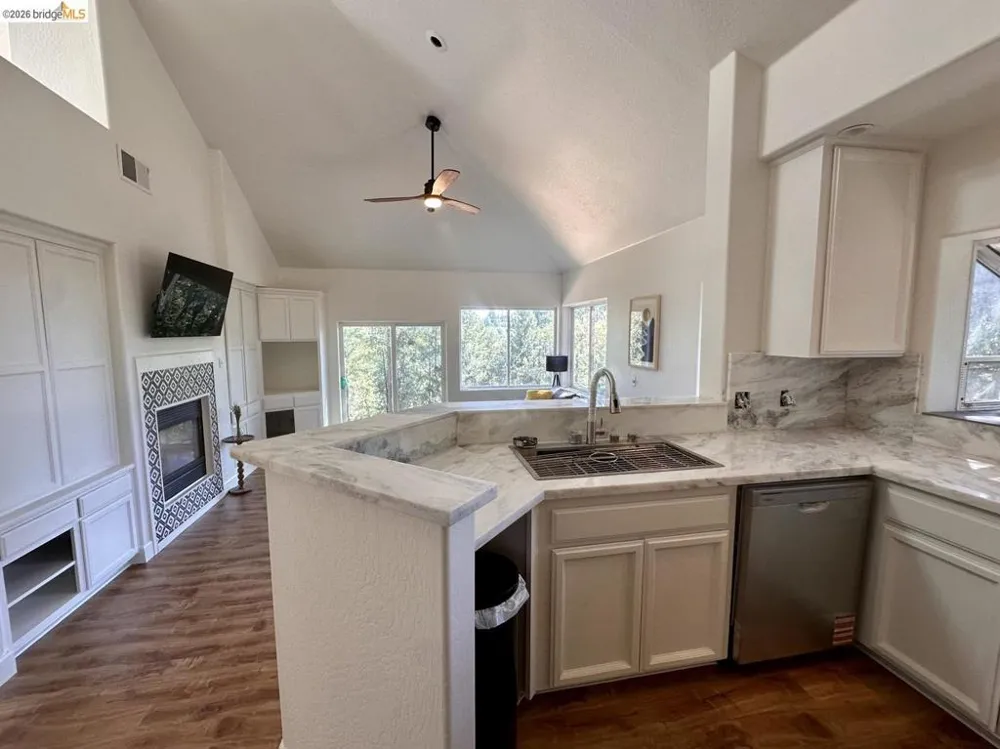 2080 Nelson RD Camino, CA 95709