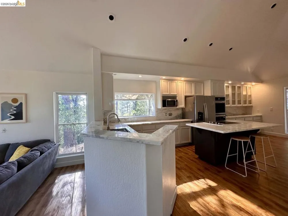 2080 Nelson RD Camino, CA 95709