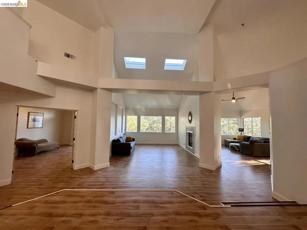 2080 Nelson RD Camino, CA 95709