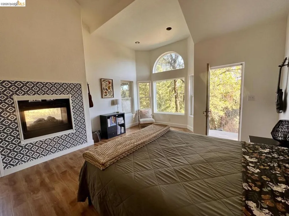 2080 Nelson RD Camino, CA 95709