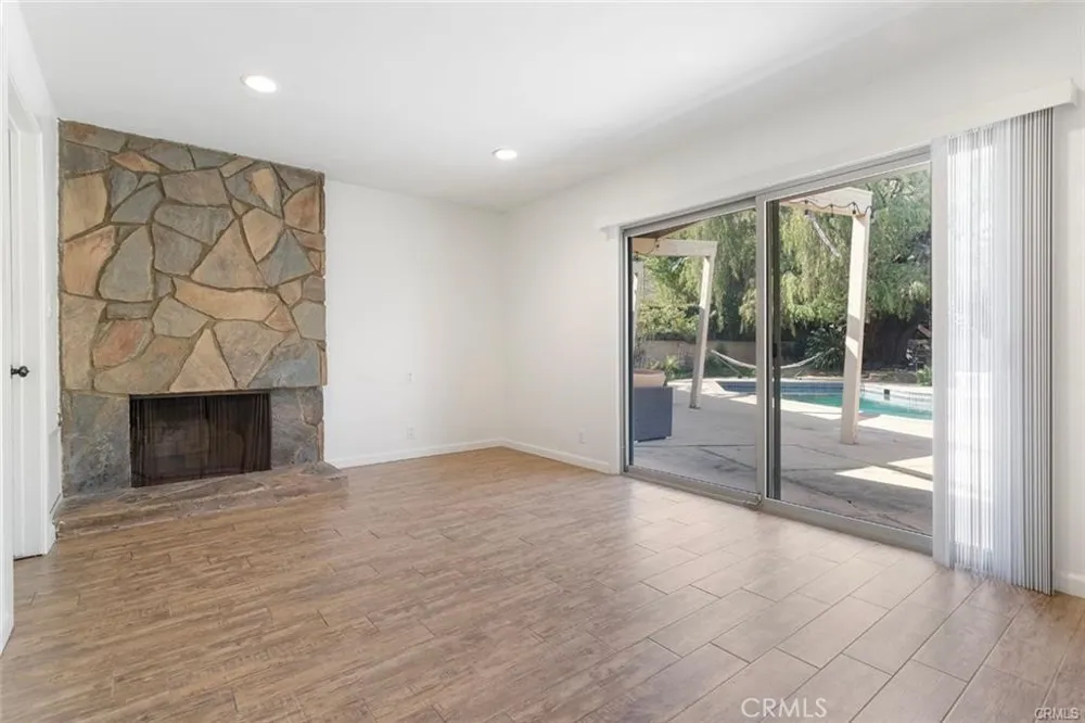 3715 Don Benito Court Pasadena, CA 91107