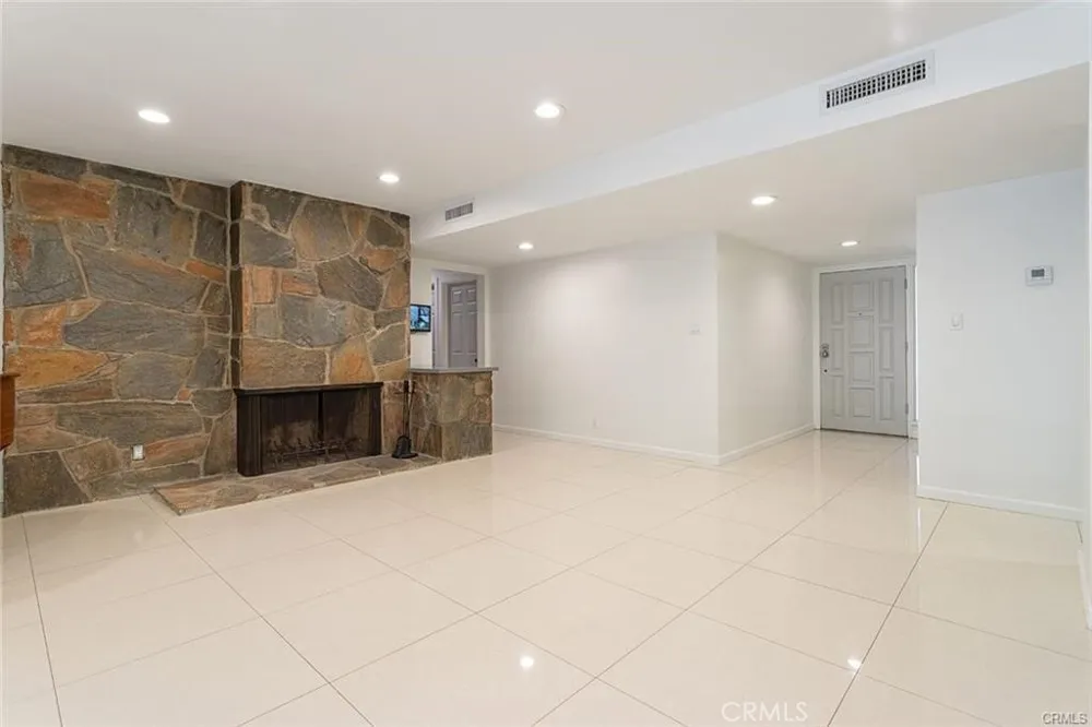 3715 Don Benito Court Pasadena, CA 91107