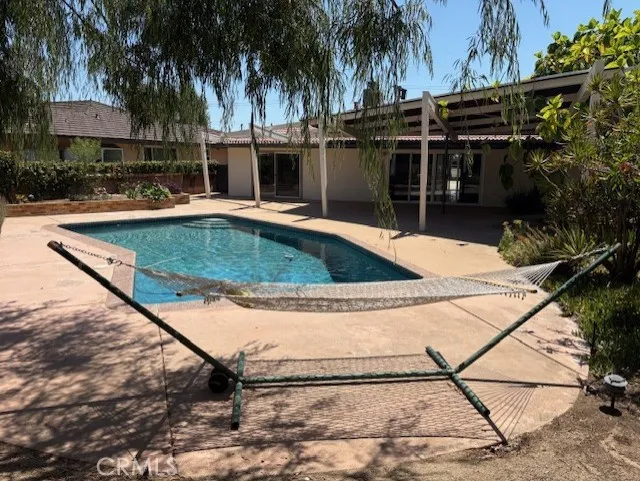 3715 Don Benito Court Pasadena, CA 91107