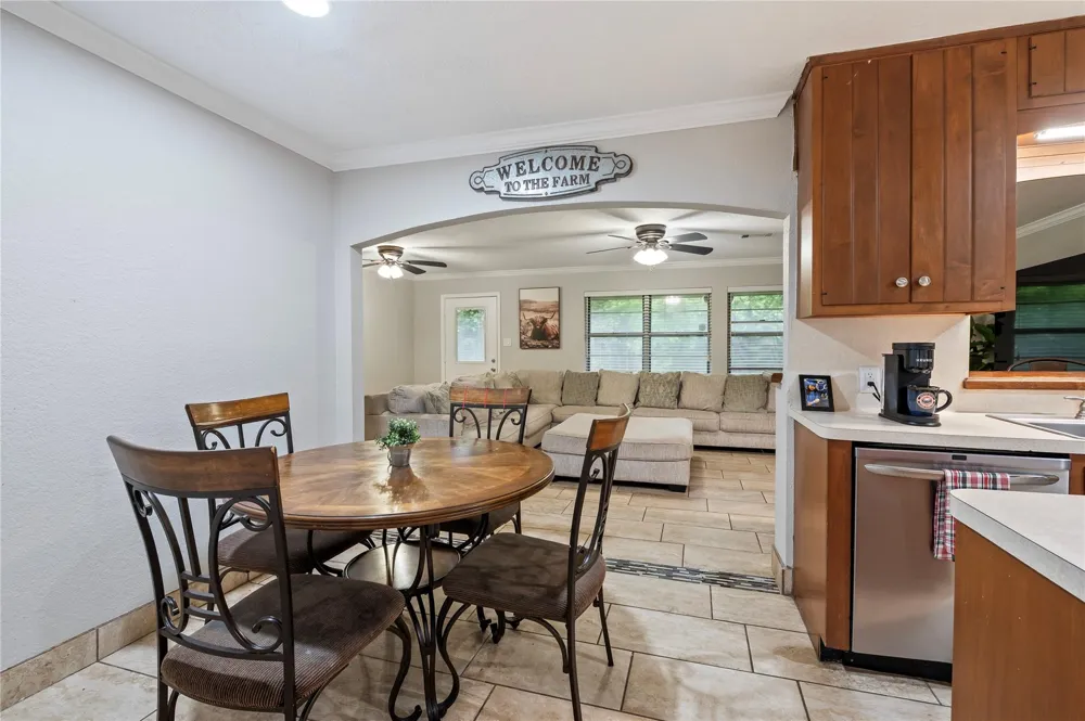 1803 Edgehill Road Pasadena, TX 77502
