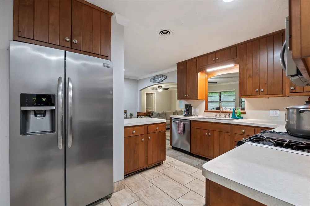 1803 Edgehill Road Pasadena, TX 77502