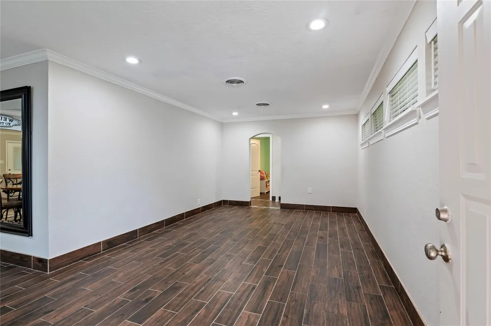 1803 Edgehill Road Pasadena, TX 77502