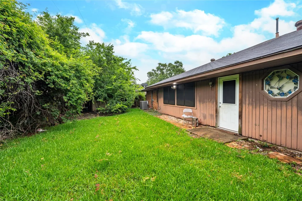 1803 Edgehill Road Pasadena, TX 77502