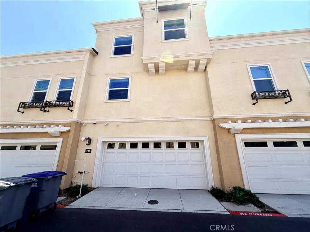 715 Winchester Drive Oxnard, CA 93036