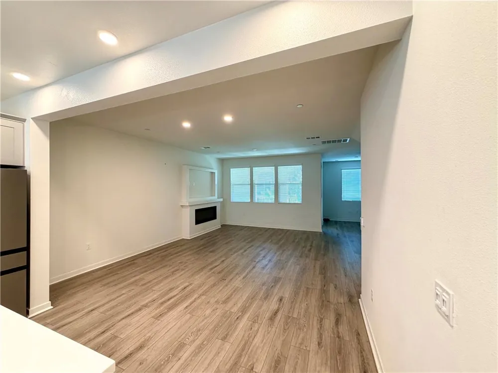 715 Winchester Drive Oxnard, CA 93036