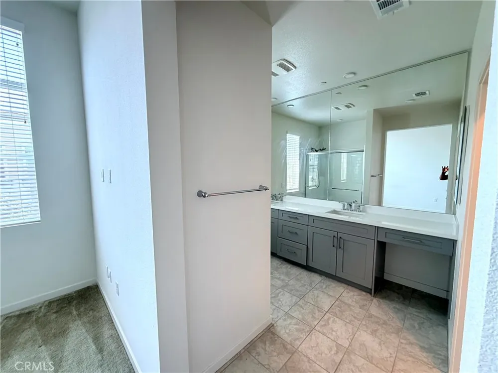 715 Winchester Drive Oxnard, CA 93036