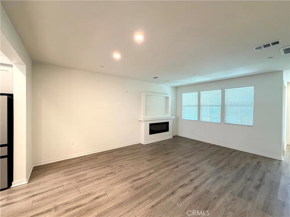 715 Winchester Drive Oxnard, CA 93036