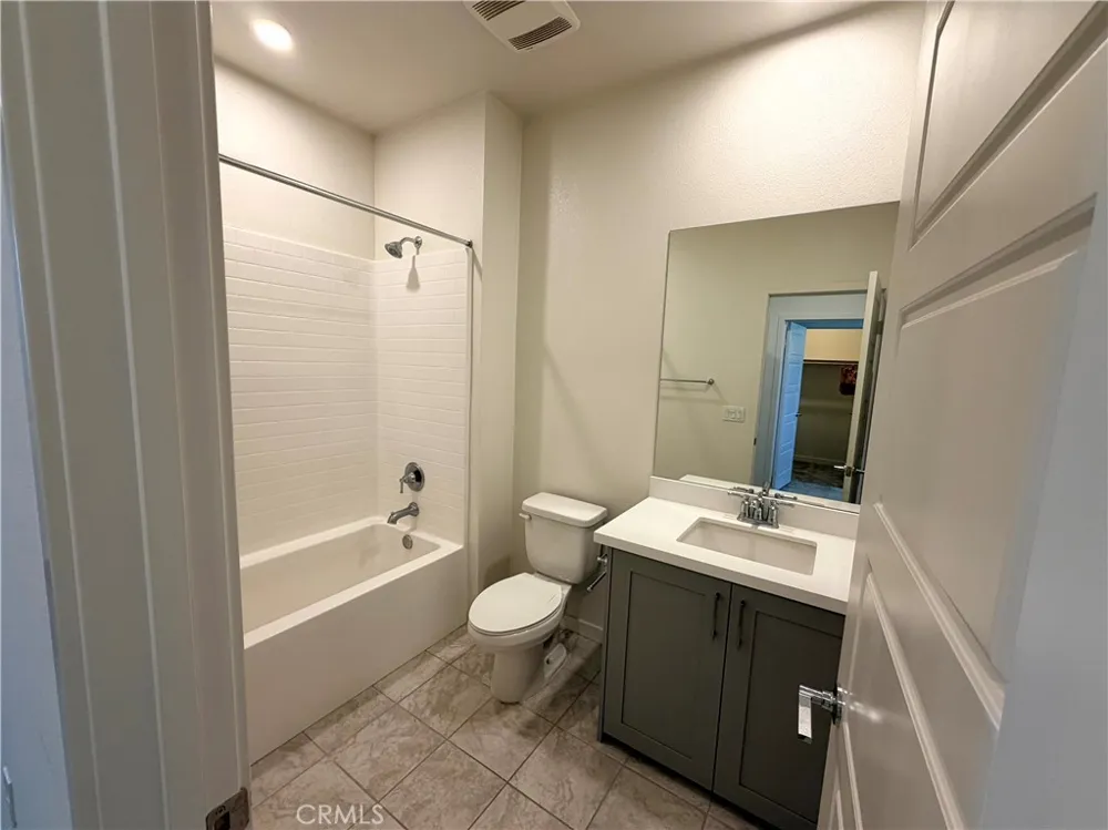 715 Winchester Drive Oxnard, CA 93036