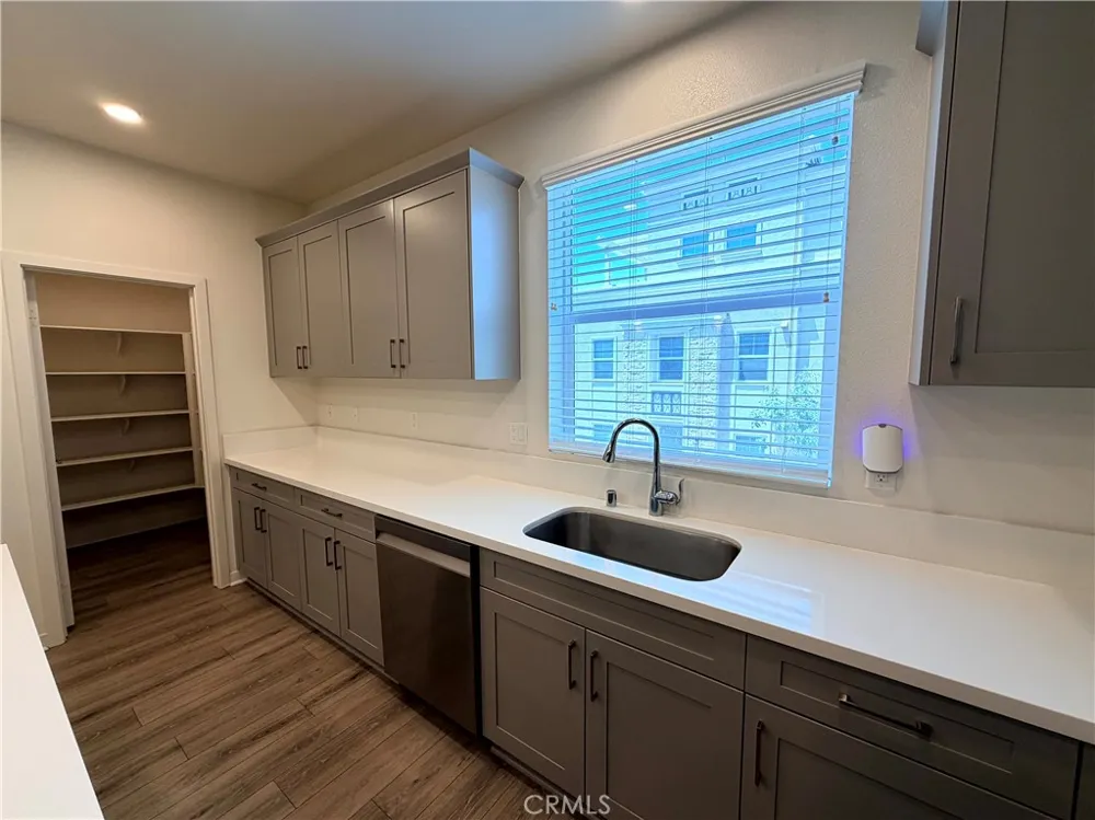 715 Winchester Drive Oxnard, CA 93036