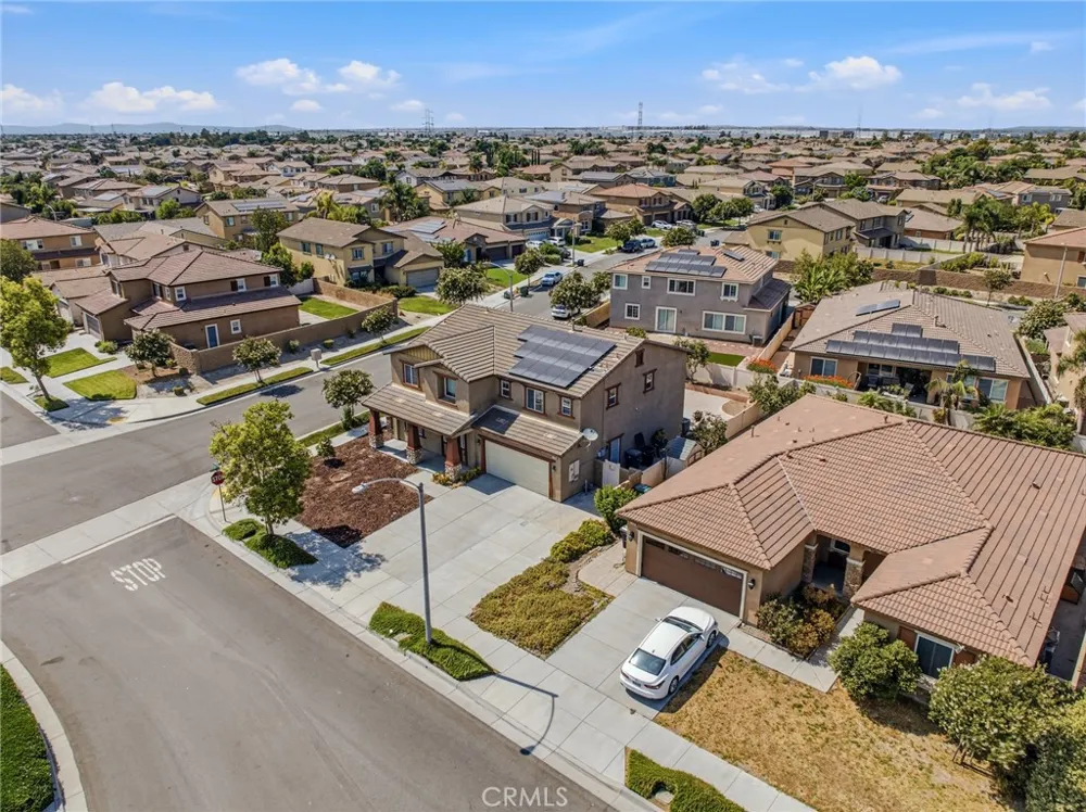 13998 Agate Court Eastvale, CA 92880
