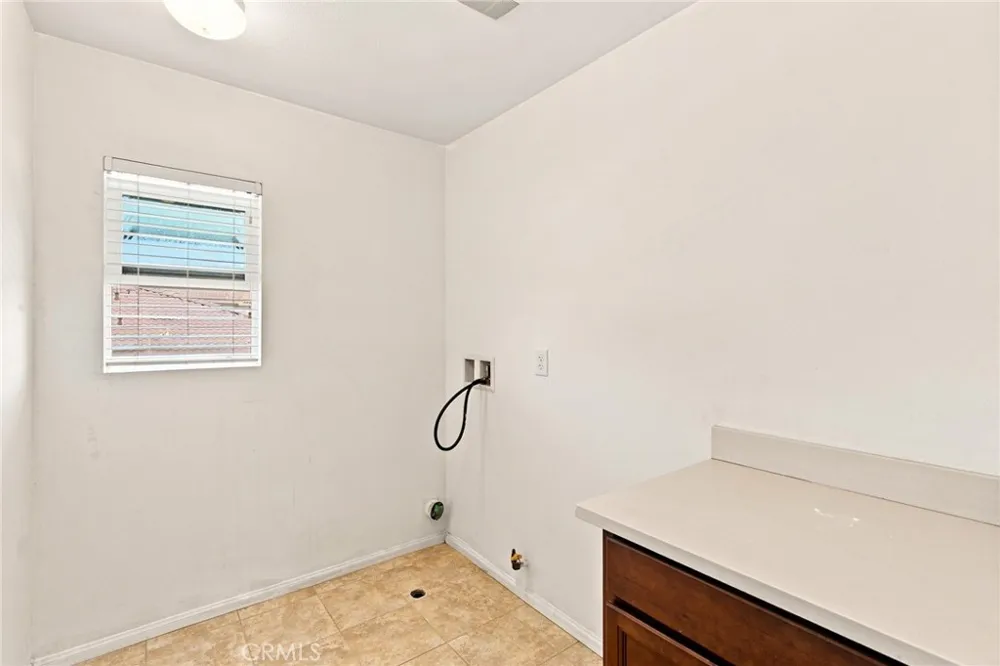 13998 Agate Court Eastvale, CA 92880