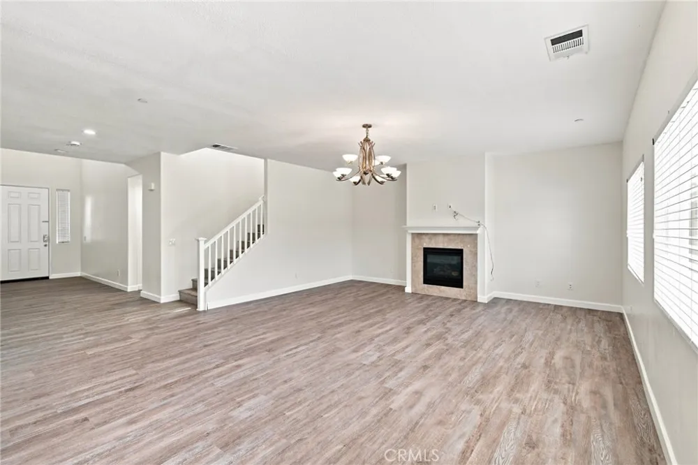13998 Agate Court Eastvale, CA 92880