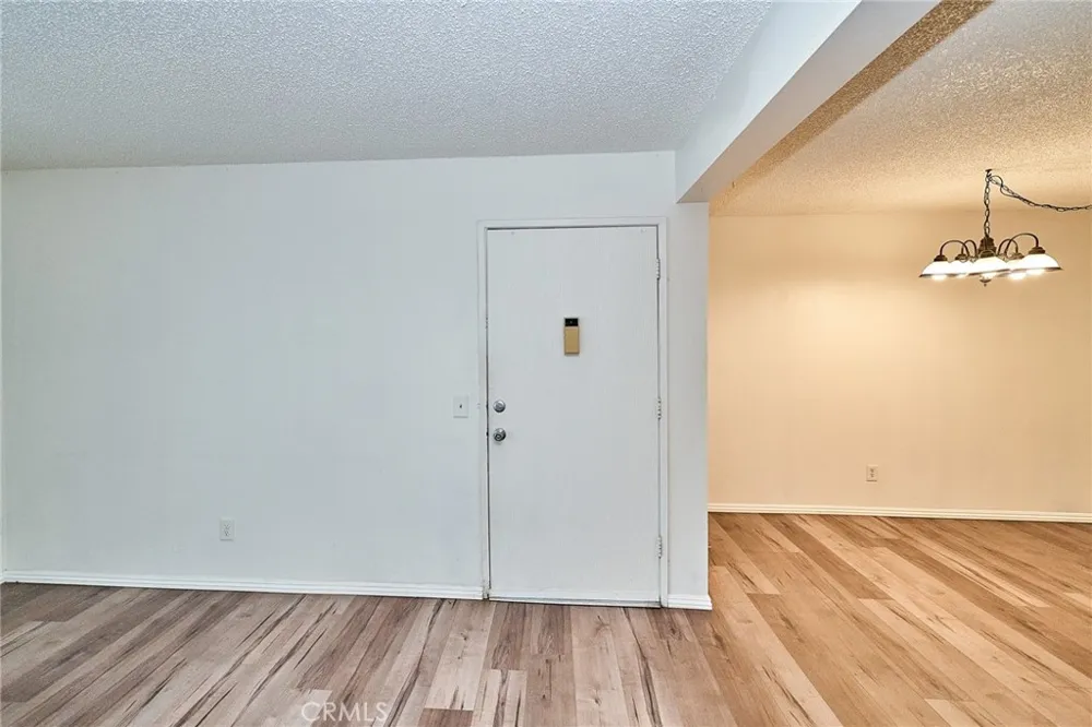 26200 Redlands #5 Redlands, CA 92373