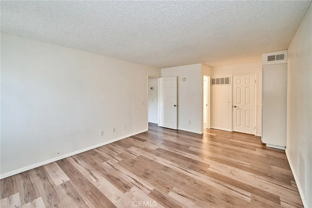 26200 Redlands #5 Redlands, CA 92373