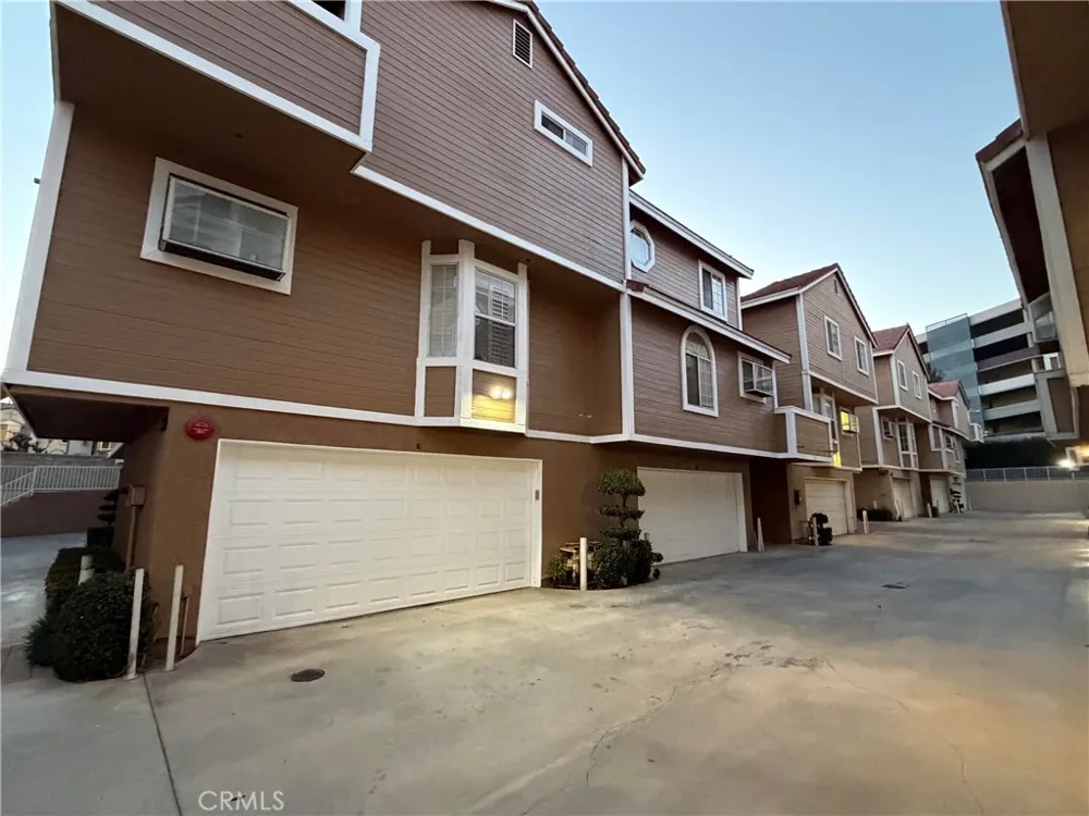 329 Genoa Street #D Monrovia, CA 91016