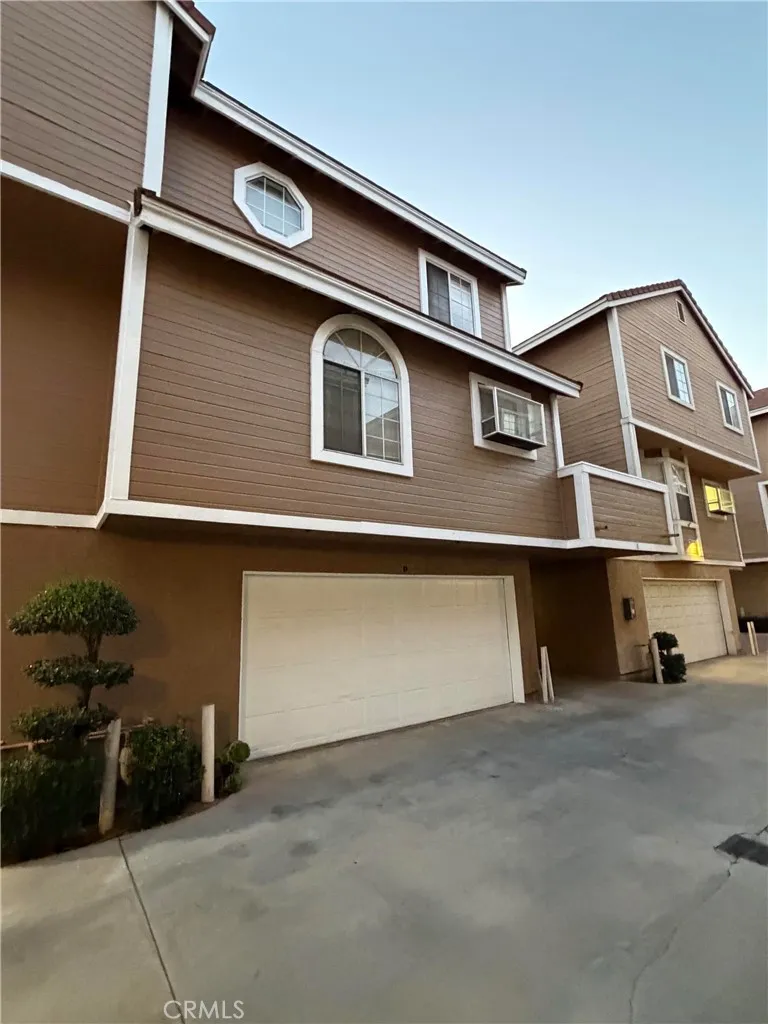 329 Genoa Street #D Monrovia, CA 91016