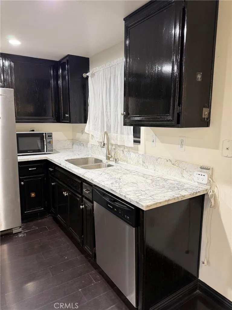329 Genoa Street #D Monrovia, CA 91016