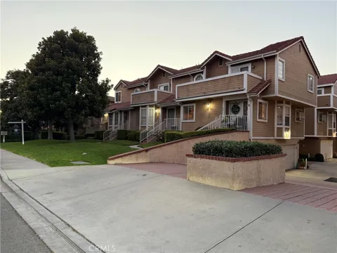 329 Genoa Street #D