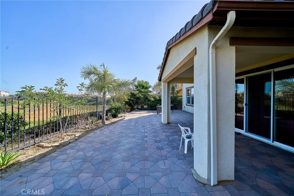 1324 Macneil Drive Azusa, CA 91702