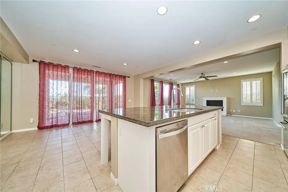 1324 Macneil Drive Azusa, CA 91702