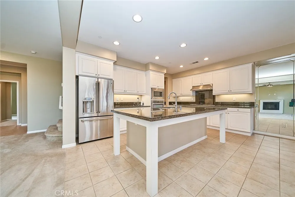 1324 Macneil Drive Azusa, CA 91702