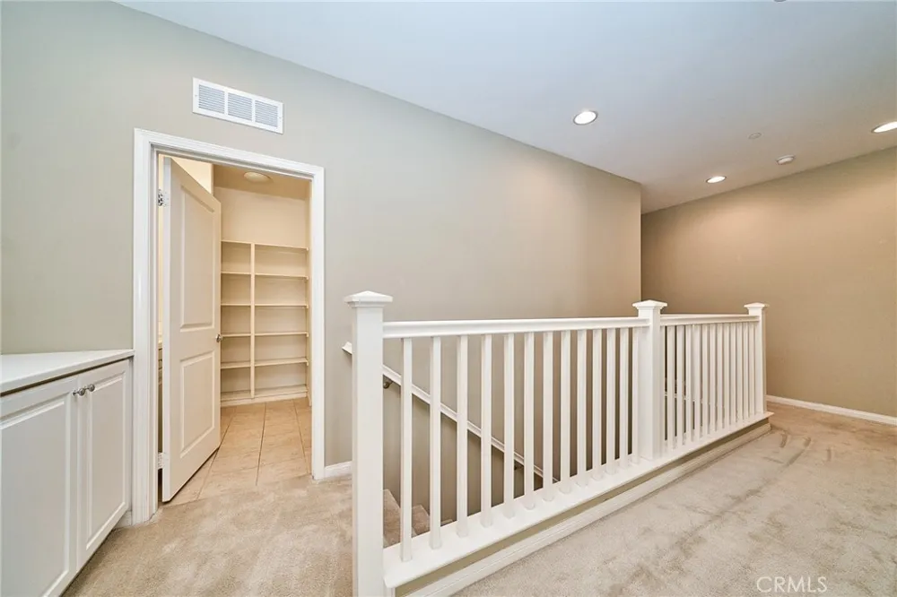 1324 Macneil Drive Azusa, CA 91702