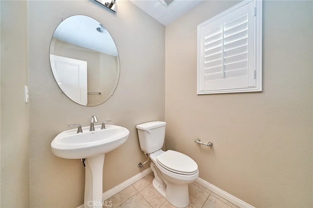 1324 Macneil Drive Azusa, CA 91702