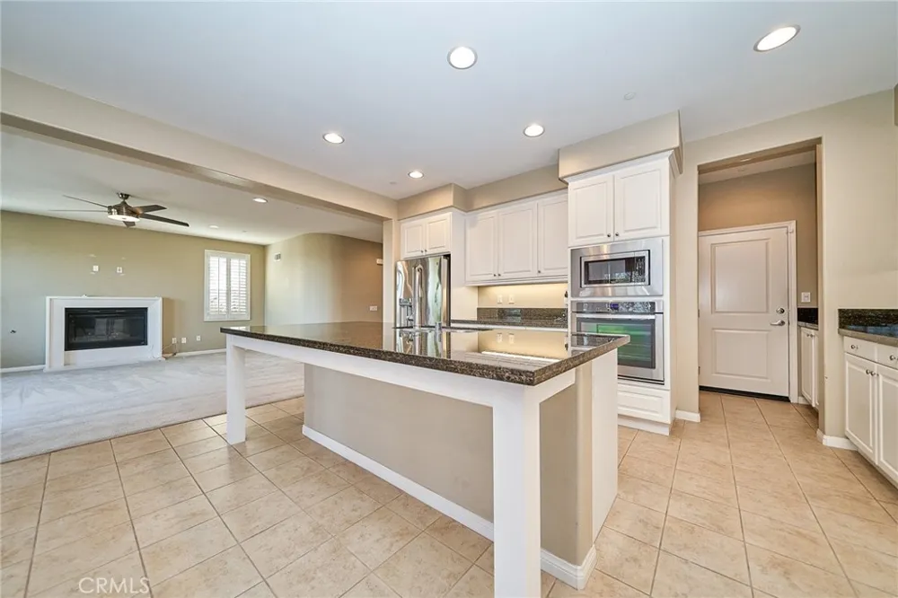 1324 Macneil Drive Azusa, CA 91702