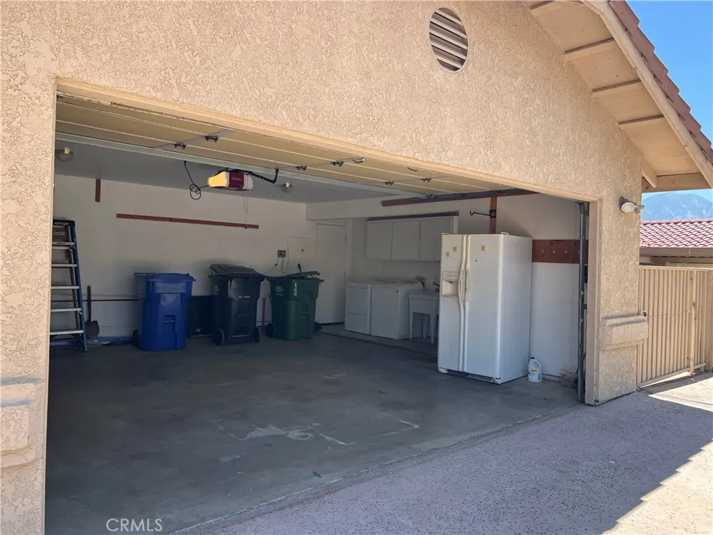 9661 Siwanoy Drive Desert Hot Springs, CA 92240