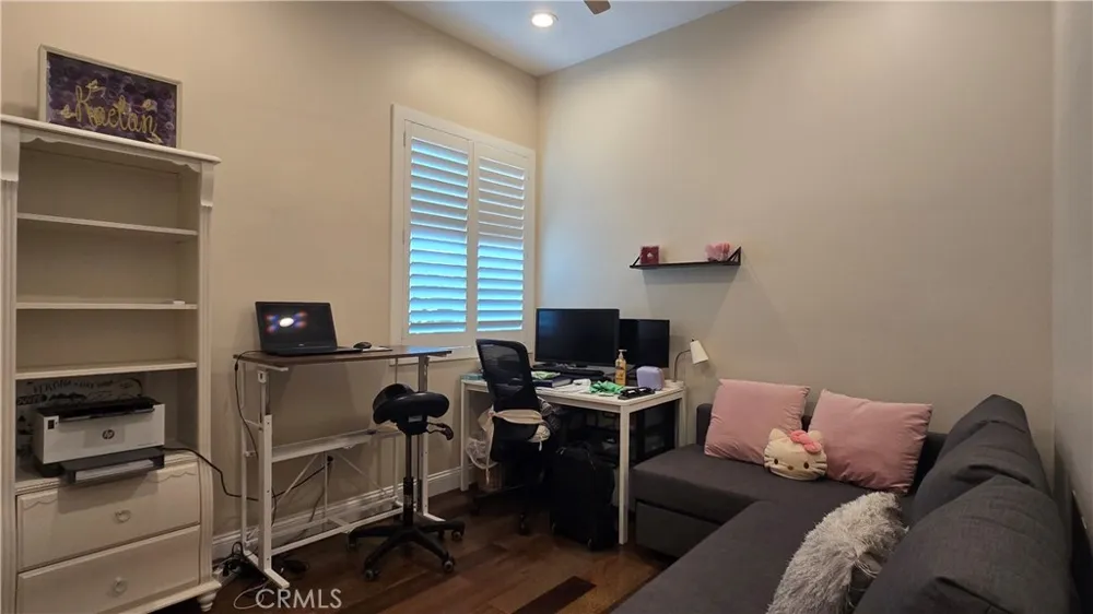 1018 La Presa Drive Pasadena, CA 91107
